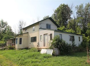 1692 W Kendall Rd, Kendall, NY 14476