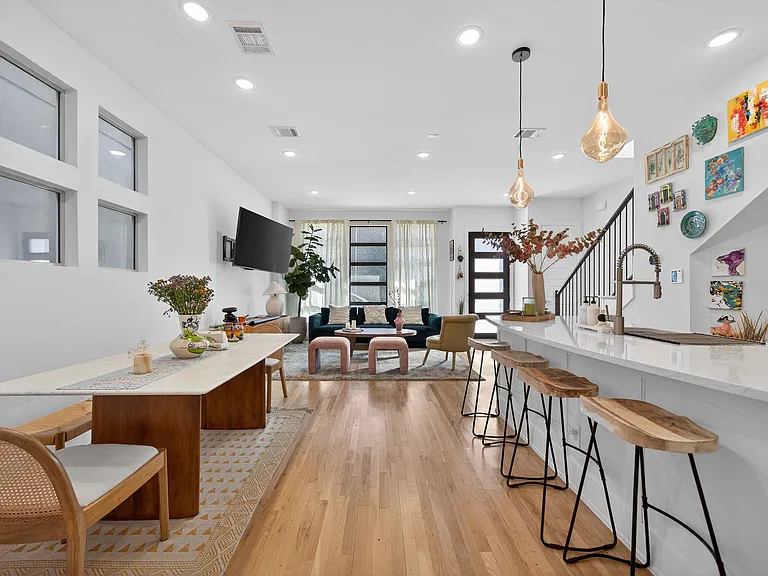 4933 Broadway Dr — Photo 17