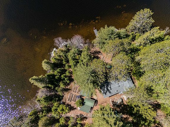 2nd image of 218 Diamond Lake Rd