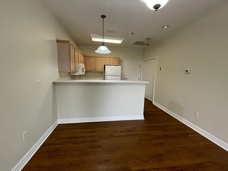 1801 Forest Hills Blvd #110 — Photo 17