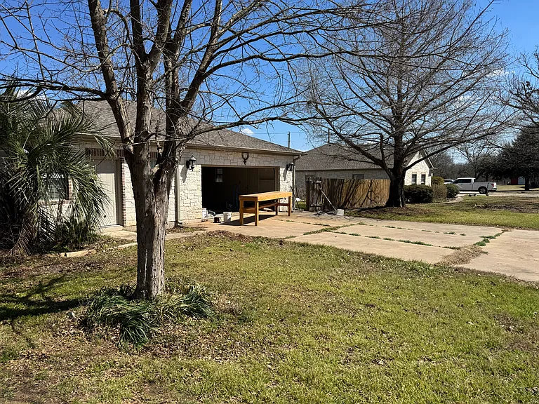 117 Burr Oak Dr — Photo 1