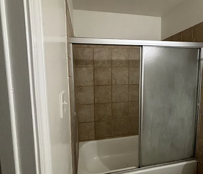 1112 Evelyn Ln #B — Photo 7