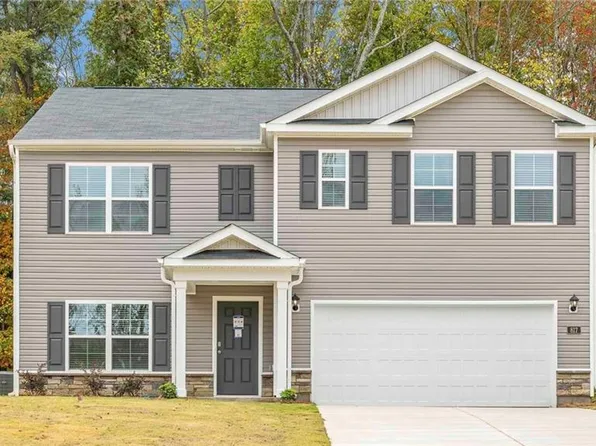 522 Wheelcrest Ct, Winston Salem, NC 27107