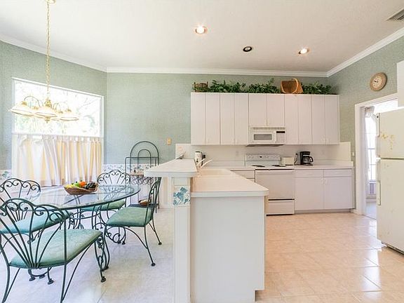 4th image of 5075 Pinnacle Dr
