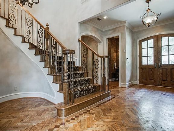 3rd image of 6922 Forest Glen Blvd