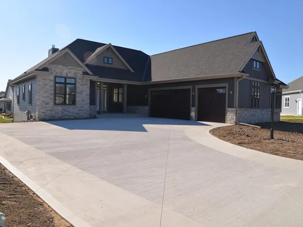 W208N16285 Renee WAY, Jackson, WI 53037