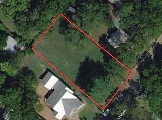 504 N Edison St, Fredericksburg, TX 78624