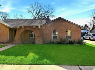3735 Meadow Place Dr, Houston, TX 77082