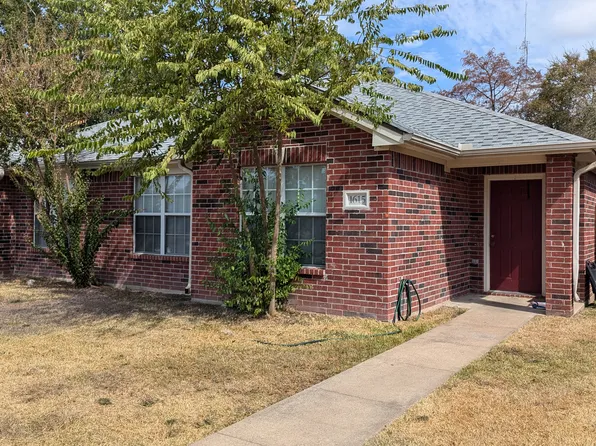1615 Enloe Ct, Bryan, TX 77802