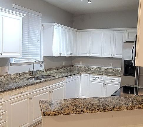 5th image of 1571 NW 29th Rd #1