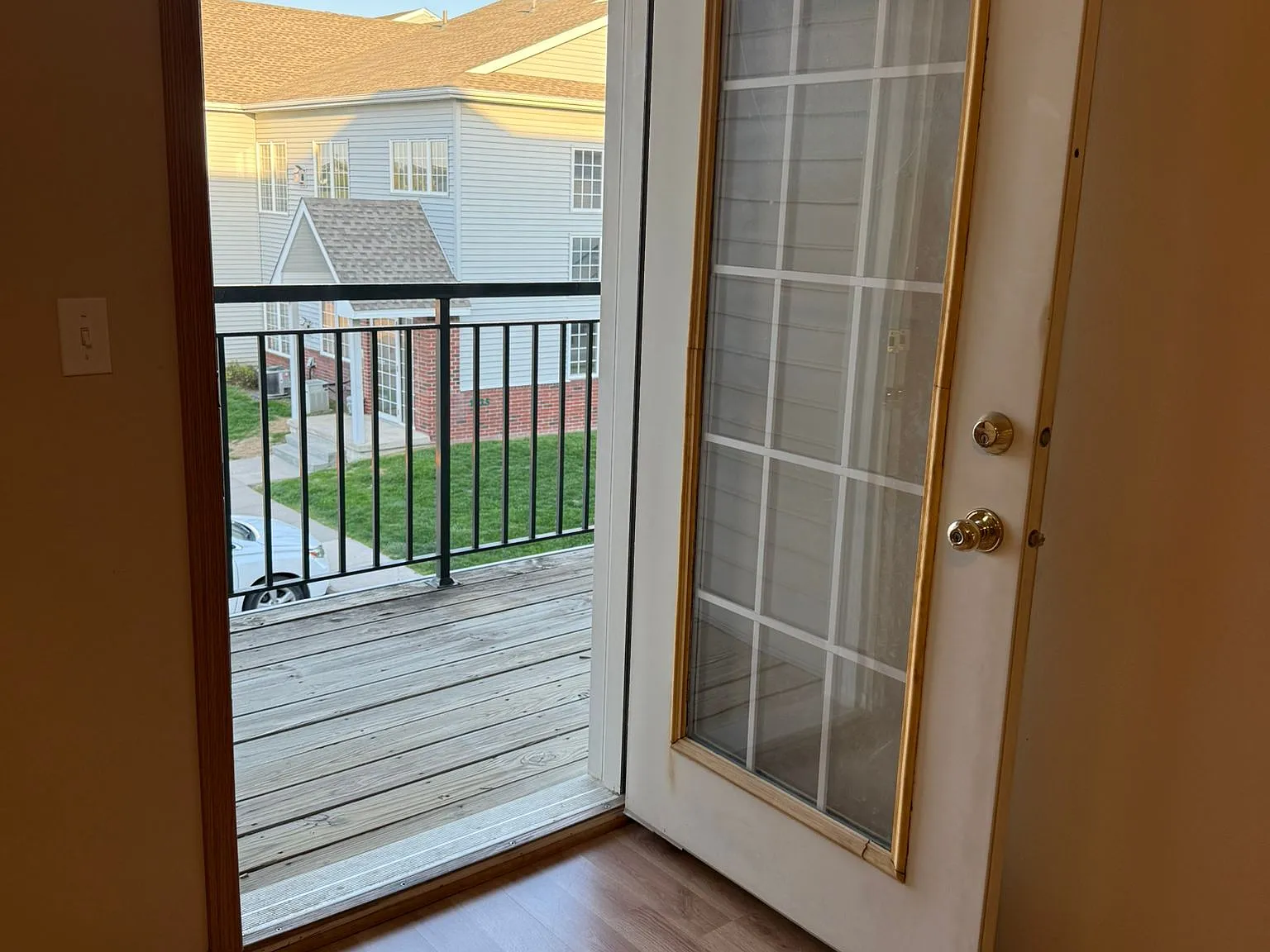 2 bed, 968 sqft, $1,350 — Photo 2