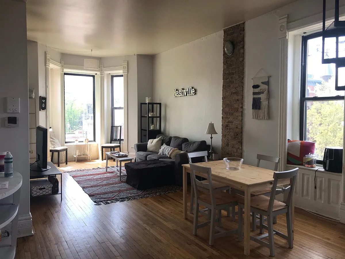 Building Photo - 808 W Armitage Ave #3W