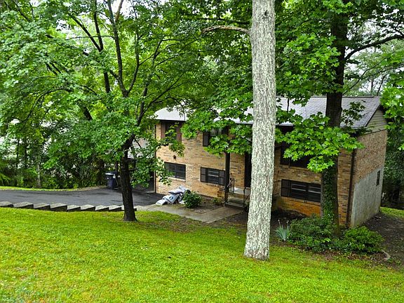 2nd image of 307 Michelle Dr