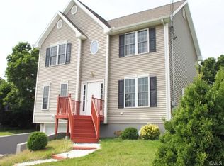 5 McAdoo Ave, Trumbull, CT 06611