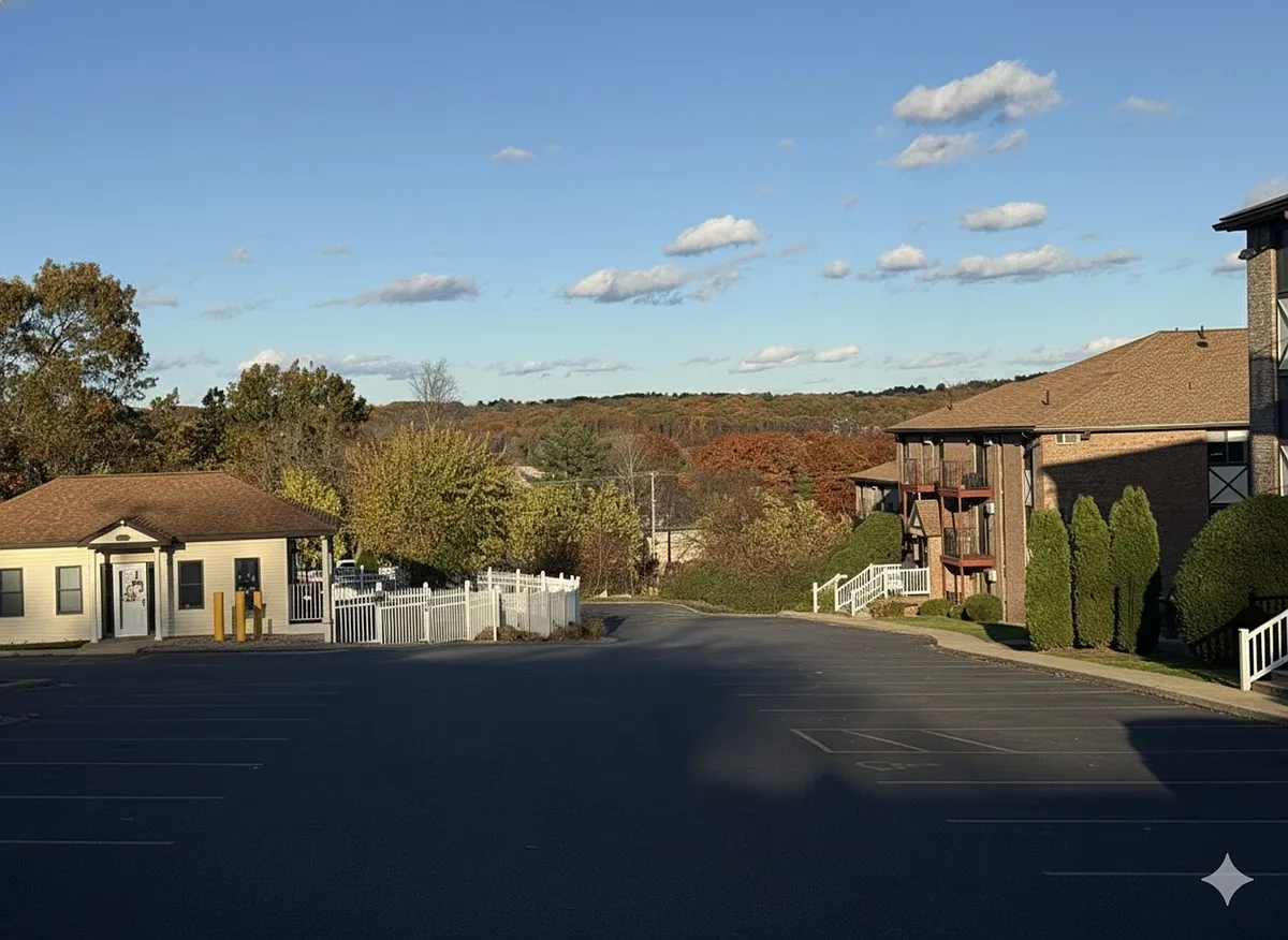 Building Photo - Hilltop Apts LLC