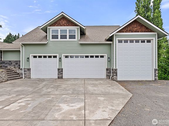 3rd image of 233 Devereese Road