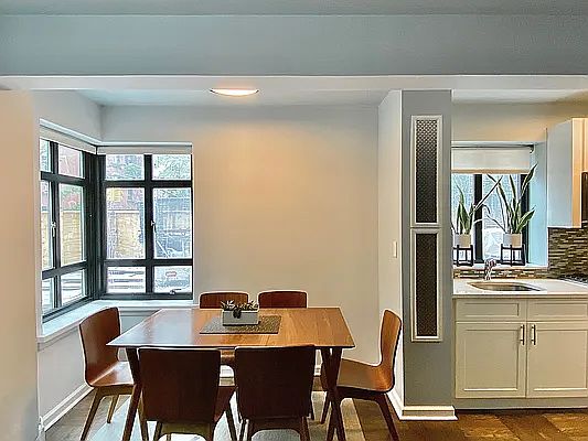 4th image of 100 Remsen St APT 2A