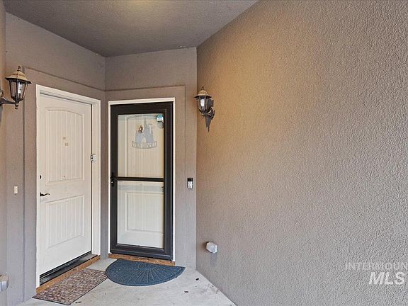 3rd image of 5076 N Alworth St