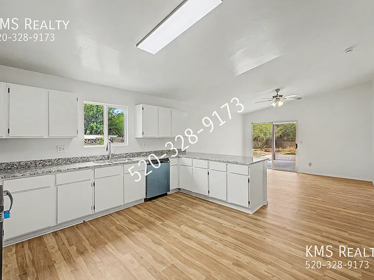 3292 W Kristina Ln — Photo 10