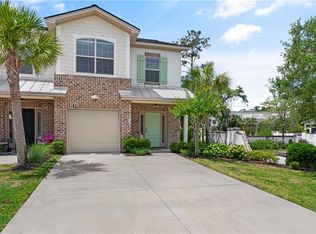 201 Mariners Cir, Saint Simons Island, GA 31522