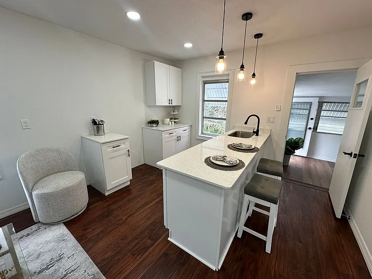 6506 N Wellington Ave #B — Photo 5