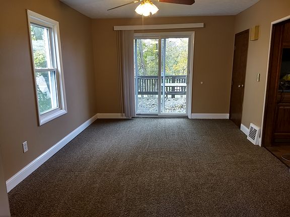 5th image of 1067 Shannon Ave