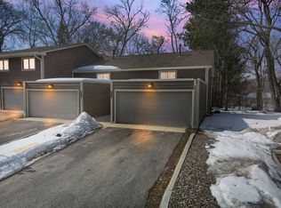 9552 Trail East Rd, Bloomington, MN 55420
