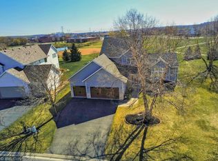 1561 Windsor Dr S, Shakopee, MN 55379