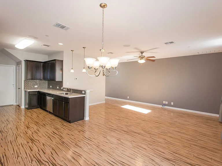 1620 Bryant Dr #103 — Photo 4