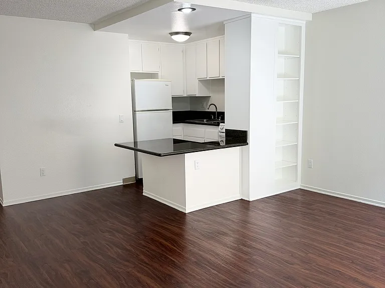 Concord Square Apartments — Photo 37
