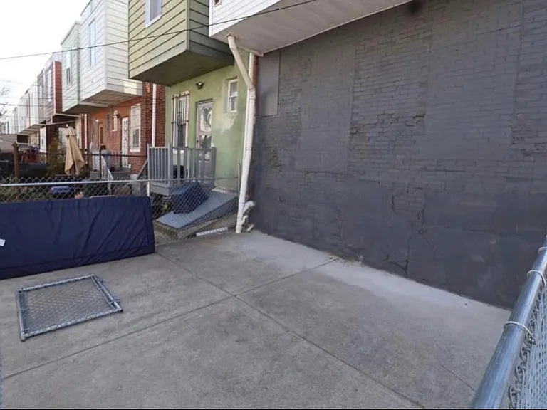 5861 Cedar Ave #2 — Photo 7