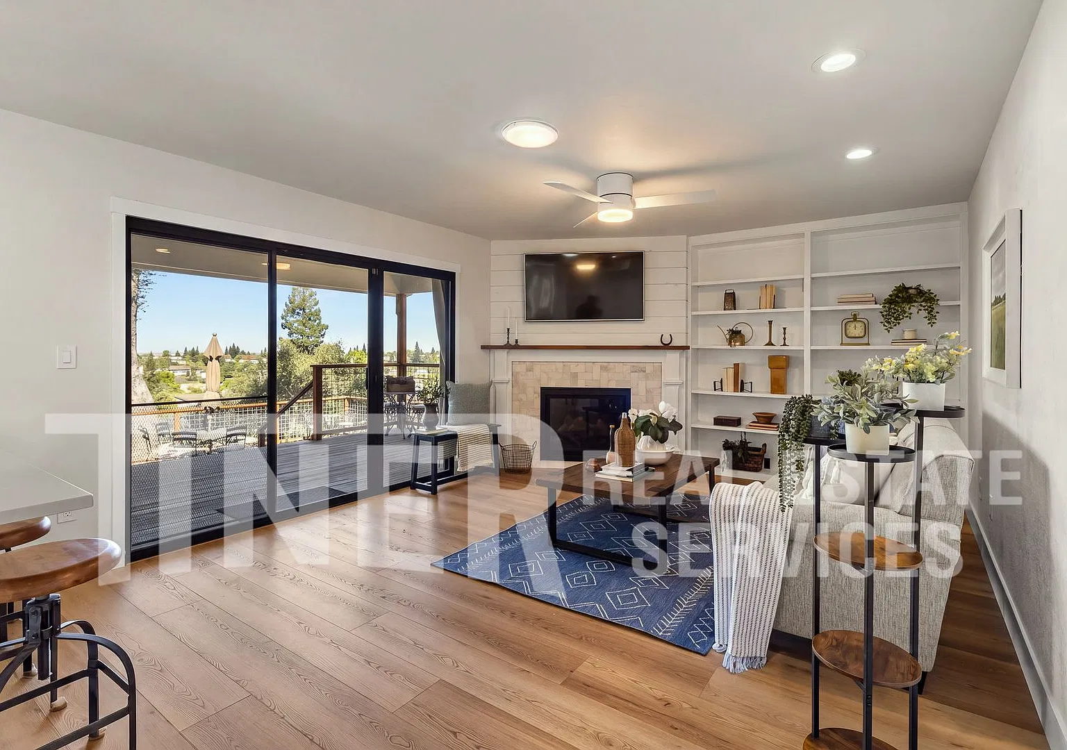 5070 Topaz Ave - Tier 1 - Beautifully Updated Rocklin Home with Stunning Views! — Photo 3