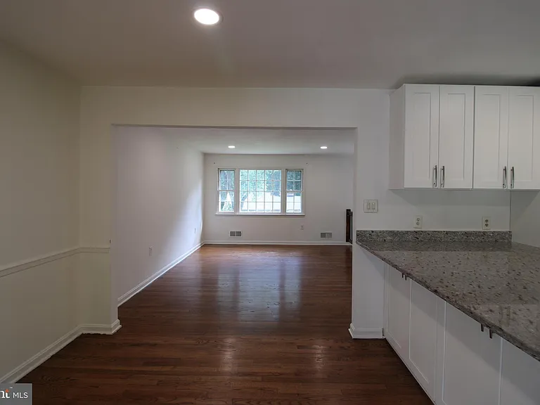 4918 Althea Dr — Photo 6