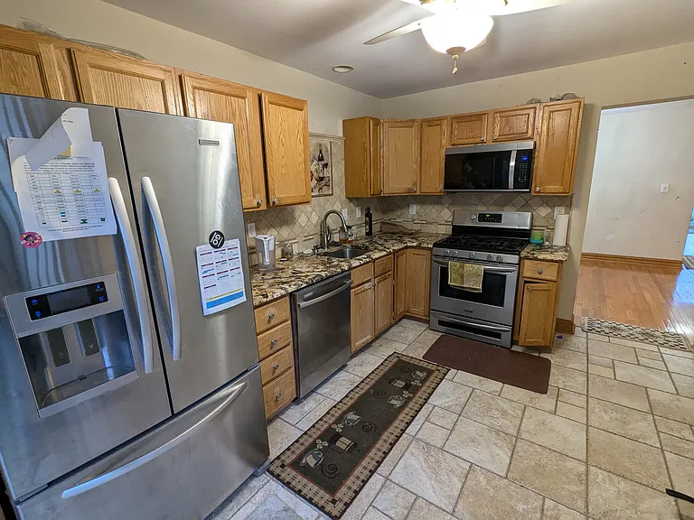 12 Ardmore Pl — Photo 6