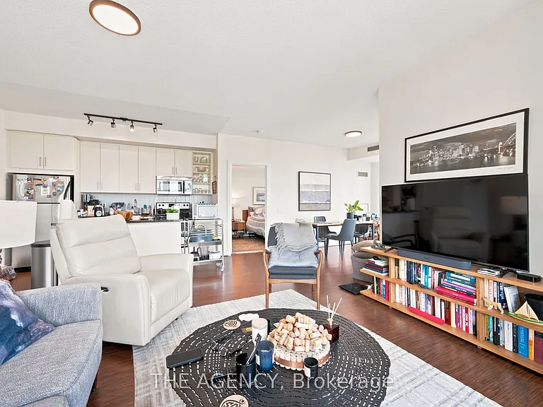 112 George St S #S1006 — Photo 3