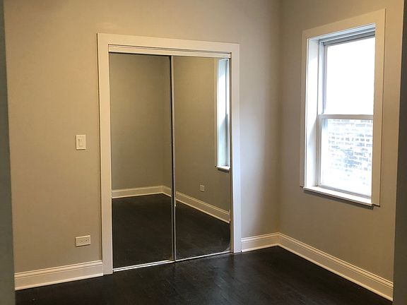 5th image of 4152 N California Ave #2