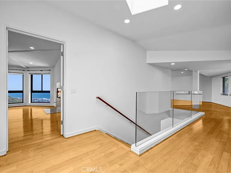 1326 Skyline Dr — Photo 21
