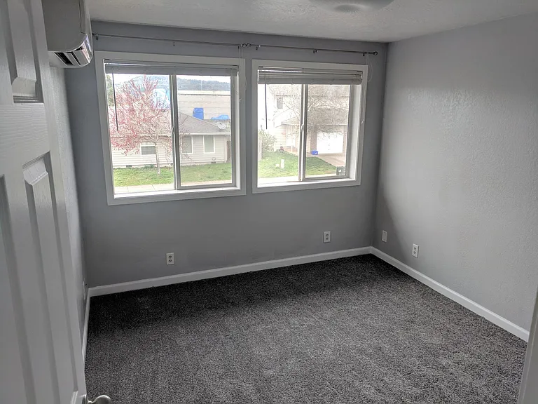 247 S 47th St — Photo 19