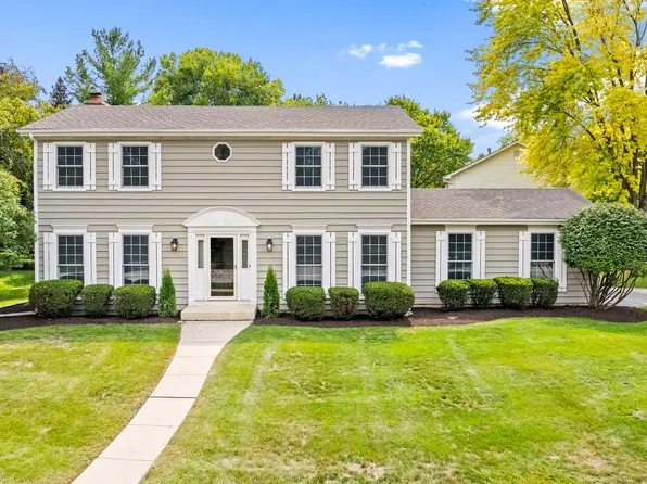 1402 Brush Hill Cir, Naperville, IL 60540