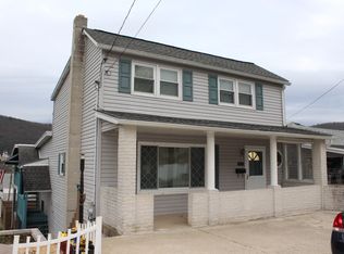 12 W Garibaldi Ave, Nesquehoning, PA 18240