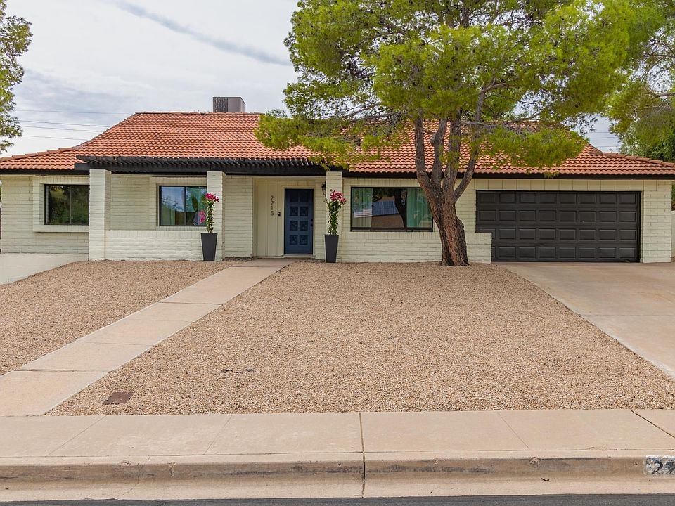 1st image of 2215 E Sahuaro Dr