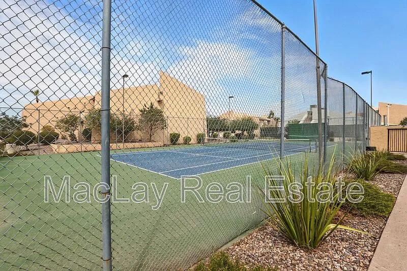 3 bed, 2.0 bath, 1132 sqft, $1,695 — Photo 3