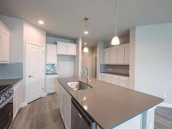 3rd image of 2324 Shorthorn Dr