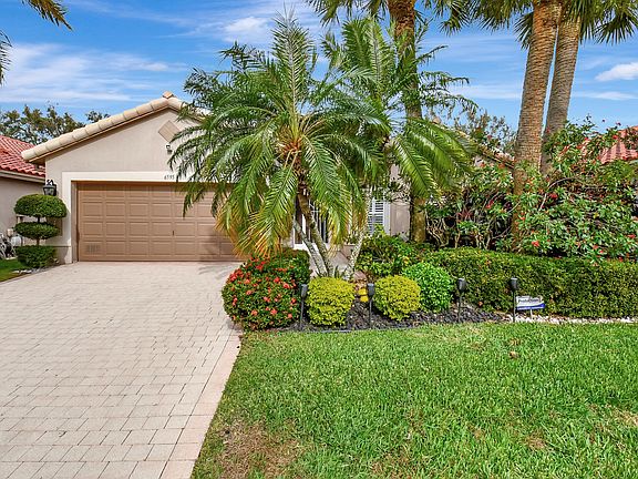 3rd image of 6595 Sherbrook Drive