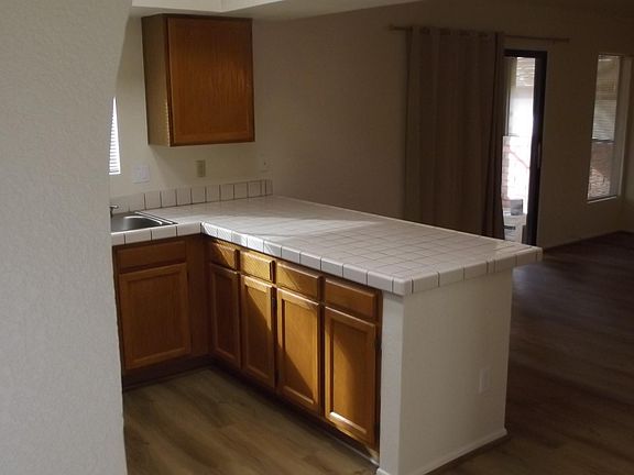 5th image of 2801 W Camino De La Joya