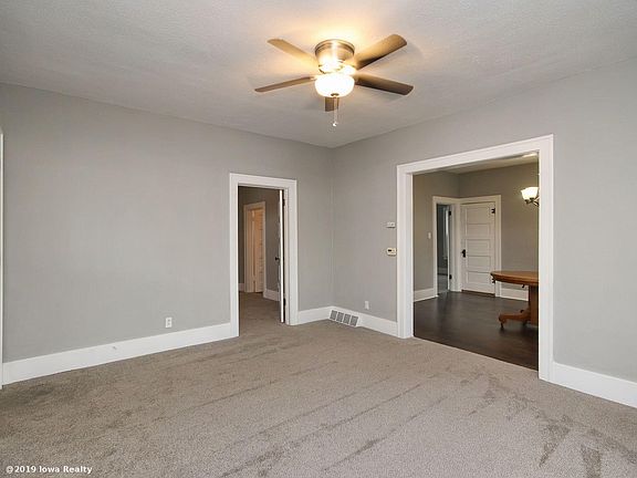 5th image of 104 E 1st Ave