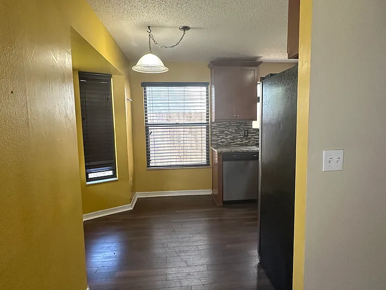 1110 Monticello Ln #2 — Photo 6