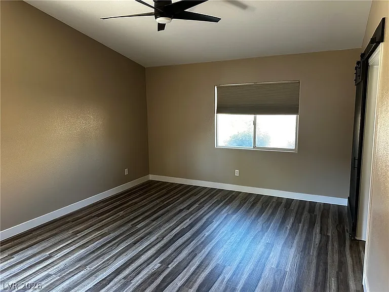 2229 Maple Shade St — Photo 12