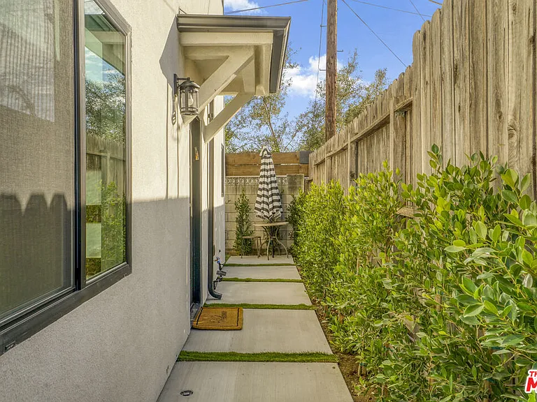 13424 Debby St #1 — Photo 17