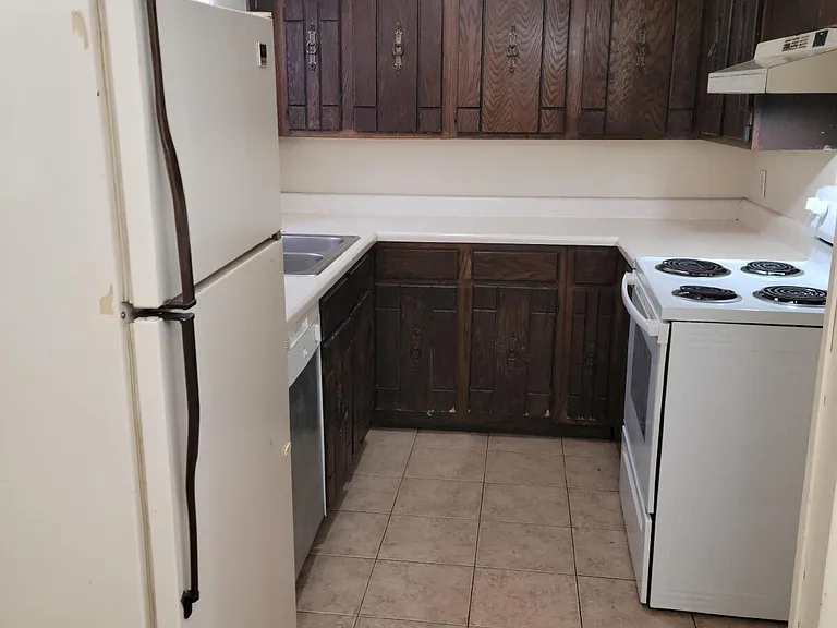 1401 Broadmoor Rd #C — Photo 5